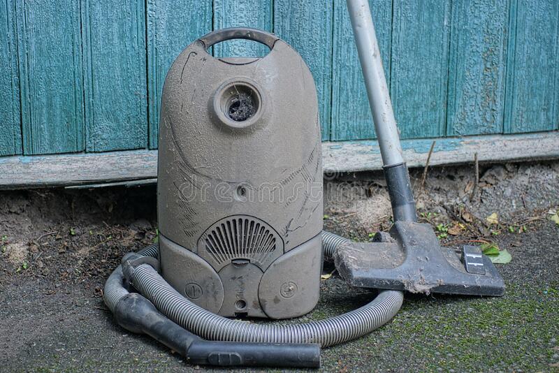 How Long Do Vacuum Cleaners Last and How to Make Them Last Longer